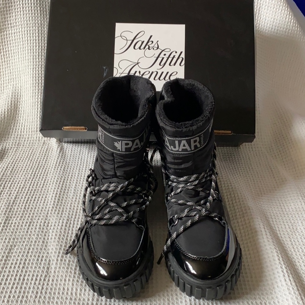 PAJAR Canada comfort fit snow boots.